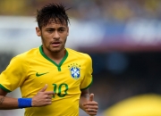 开云足球直播-赛道风云，迈凯伦轻取哈斯车队，维斯塔潘惊艳四座